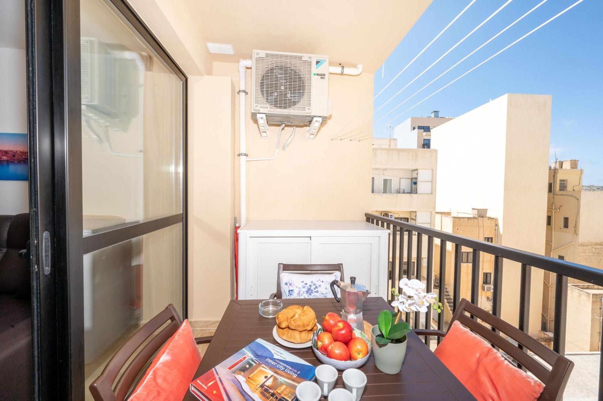 Sea Bliss Apartments With Terrace Just Off Seafront In St Paul'S Bay - By Getawaysmalta St. Paul's Bay Buitenkant foto